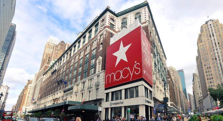macys-esquina-millon-770-dreamstime.jpg