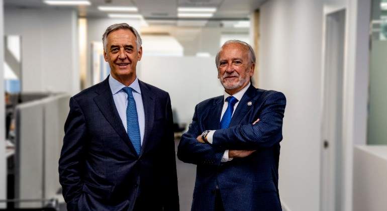Foto-incorporacion-Manuel-Calve-Jaime-Olleros-ANDERSEN-770.jpg