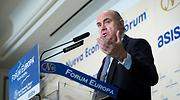 Guindos admite que la política del BCE frena las fusiones bancarias