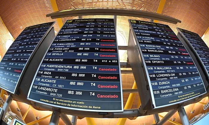 barajas-vuelos-cancelados-Filomena-efe.jpg
