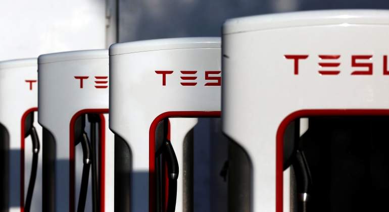 tesla-reuters.jpg