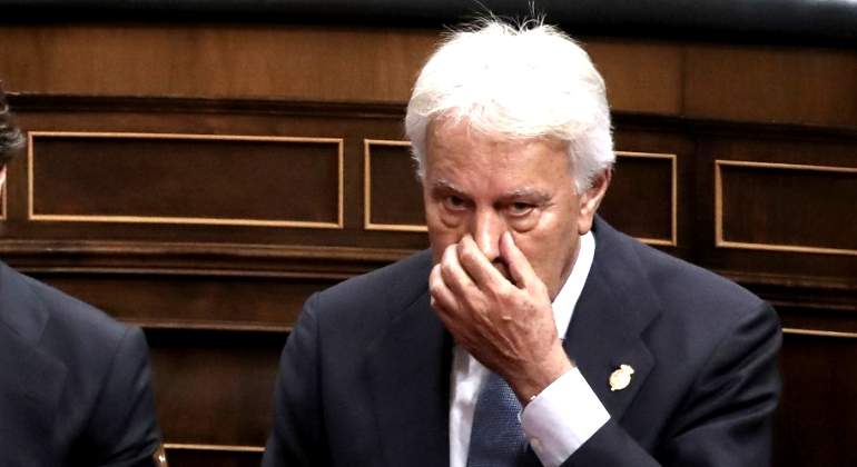 felipe-gonzalez-congreso-dic2018-reuters.jpg