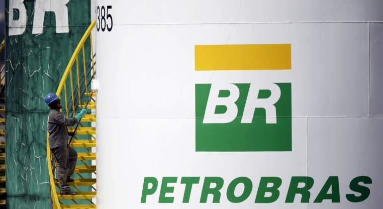 petrobras-logo-tanque-reuters.jpg