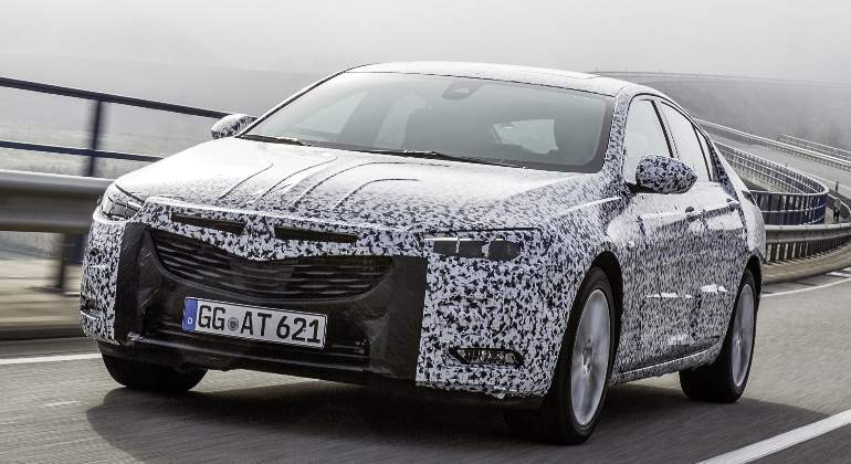 opel-insignia-2017-camuflado-01.jpg