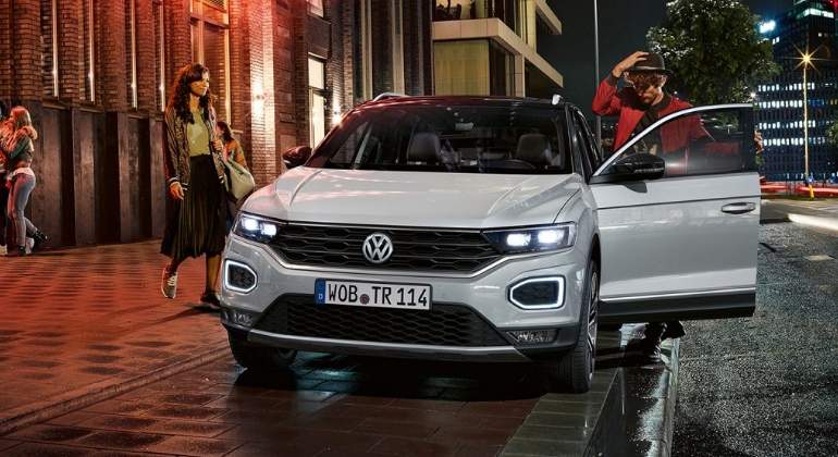 Volkswagen-T-Roc-Limited-Edition-2017-01.jpg