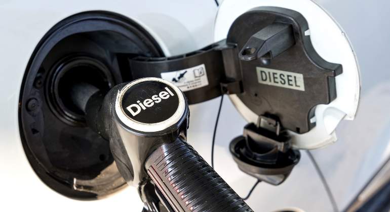 diesel-dreamstime.jpg