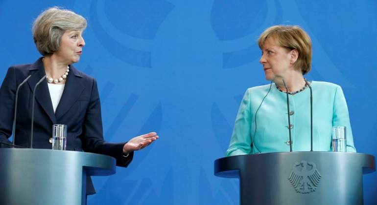 may-merkel-reuters.jpg