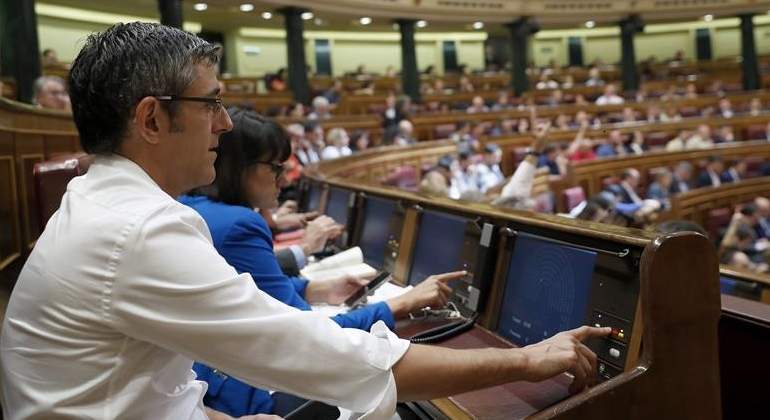 madina-vota-congreso-efe.jpg