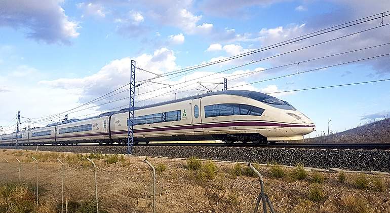 renfe-ave-2.jpg