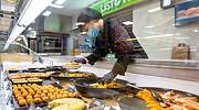 Mercadona baja precios, pero descarta entrar en una guerra con Lidl y Aldi