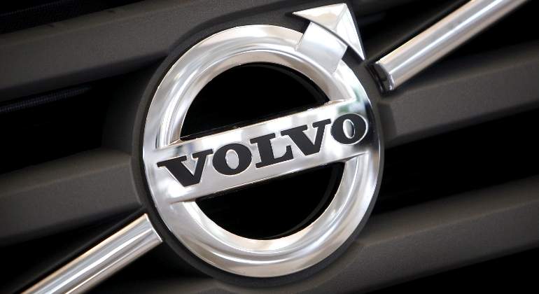 volvo-logo-reuters-02.jpg
