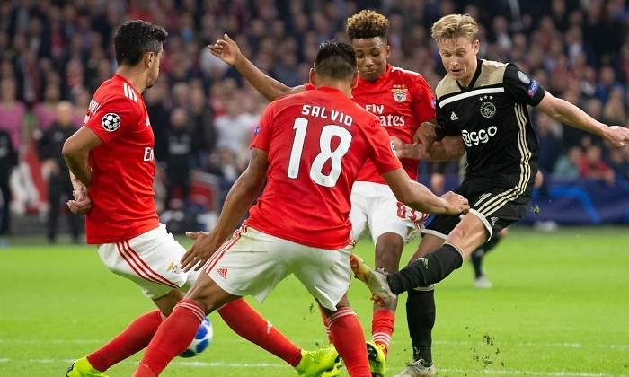 dejong-ajax-benfica-2018-getty.jpg