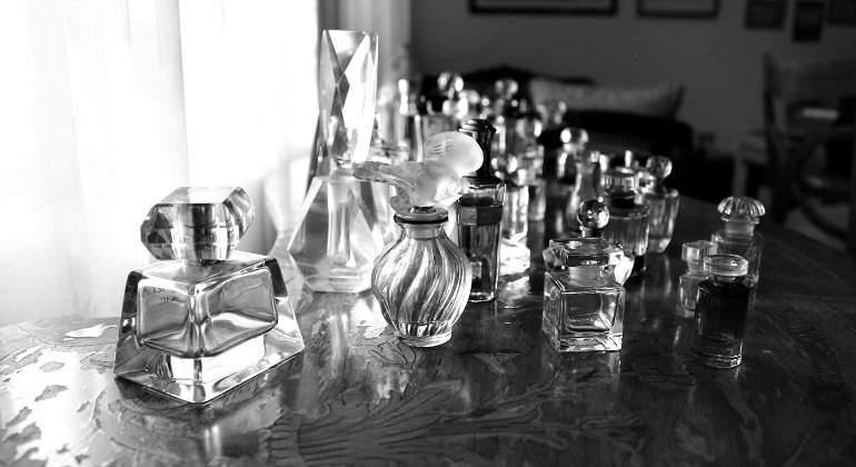 perfumes-pixabay-770.jpg
