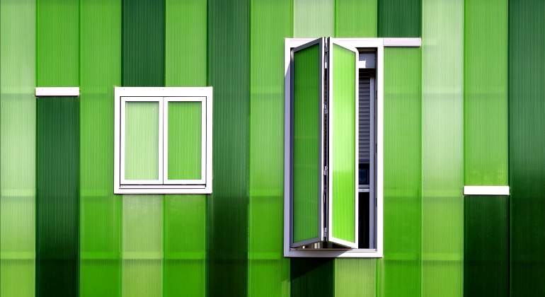 edificio-verde-fachada-ventana-770-dreamstime.jpg