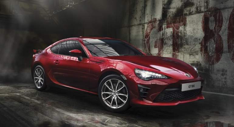 toyota-gt-86-2018-01.jpg