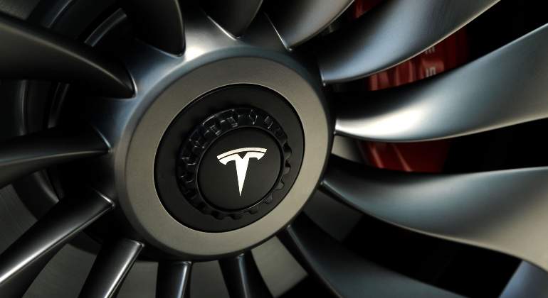 tesla-llanta.jpg