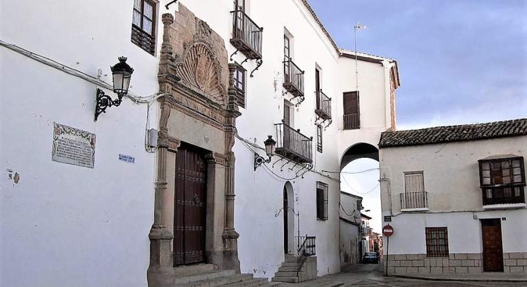 Palacio-Montalban.jpg