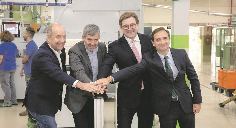inauguracion-planta-tabaco-tenerife-770x420.jpg