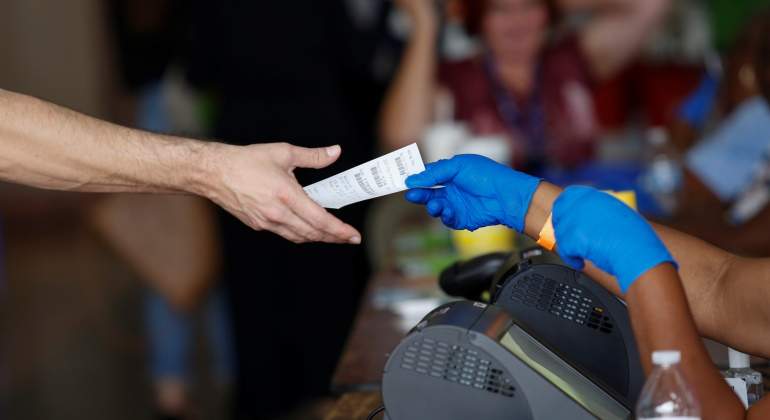 voto-guantes-coronavirus-eeuu-reuters-770x420.jpg