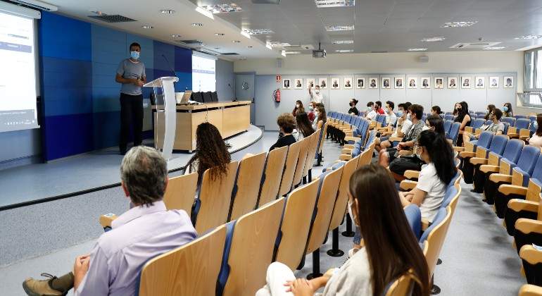 profesores-clase.jpg