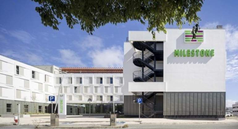 Milestone-residencia-en-Portugal-1.jpg