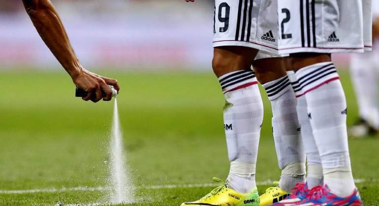 spray-futbol-reuters.jpg