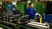 La plantilla de Ford Almussafes pide producir en la planta los motores híbridos del Kuga