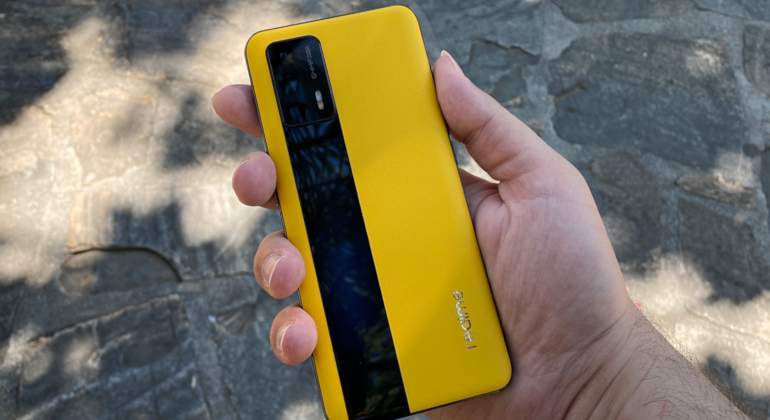 realme-gt-review-1.jpg