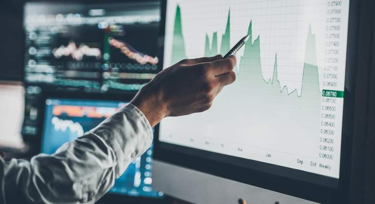 mano-grafico-istock.jpg