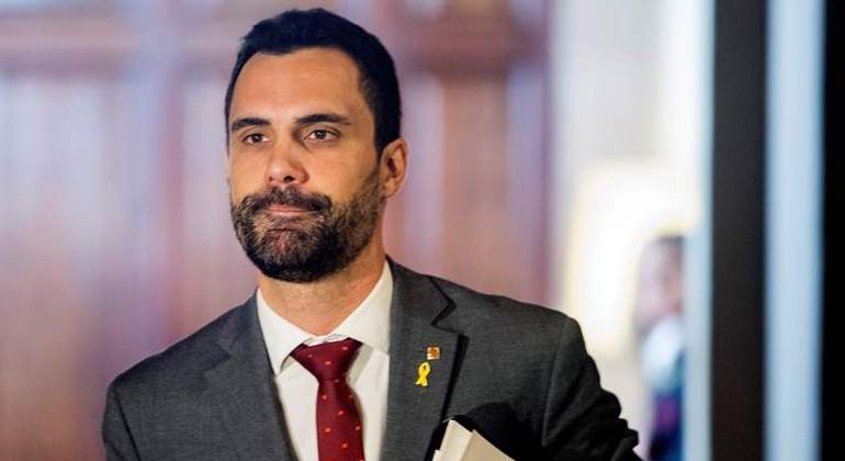torrent-pasillos-parlament-oct18-efe.jpg