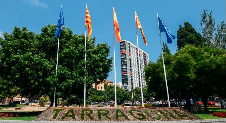 tarragona-banderas-dreams.jpg