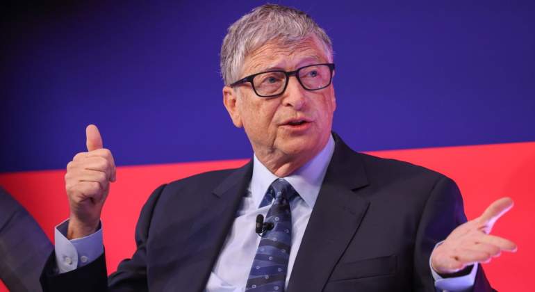 bill-gates-pulgar-blumber-770x420.jpg