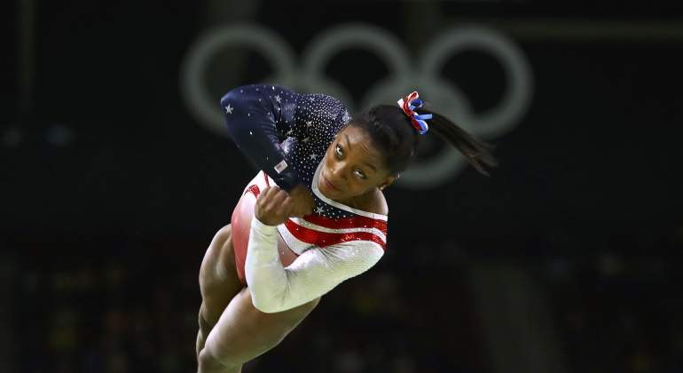 Biles-pirueta-2016-reuters.jpg