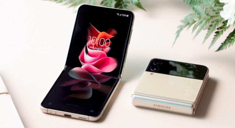 samsung-galaxy-z-flip-3-1.jpg