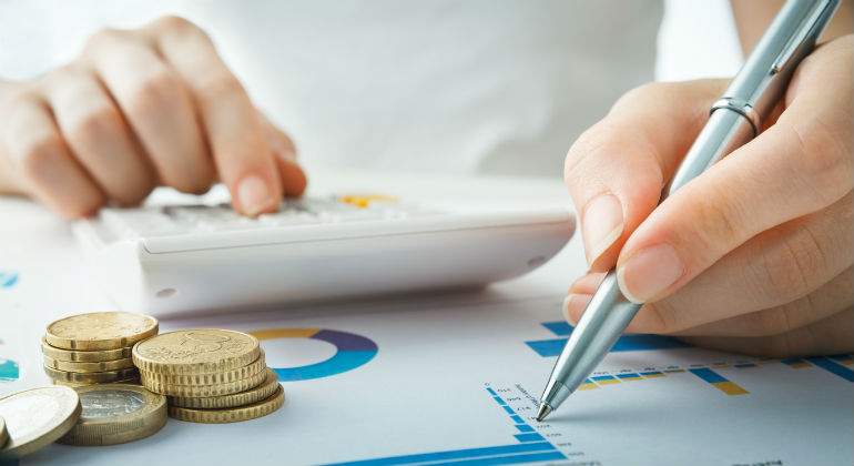 calculadora-euros-boligrafo-istock.jpg