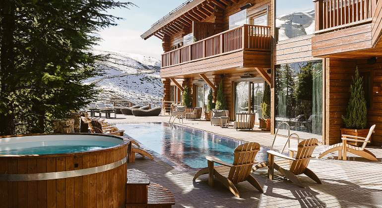 770x420-hotel-de-lujo-sierra-nevada-status.jpg