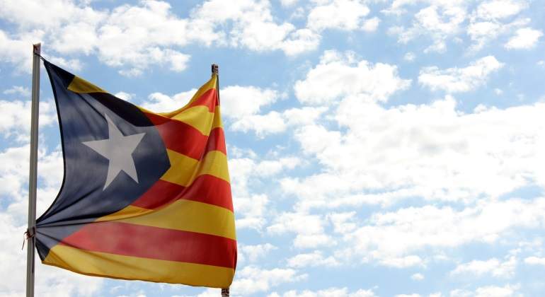 bandera-cataluna-palos.jpg