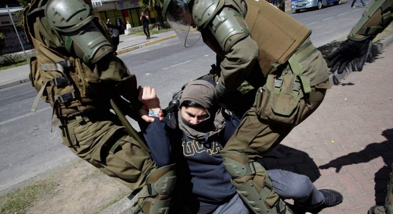 Carabineros-Reuters.jpg