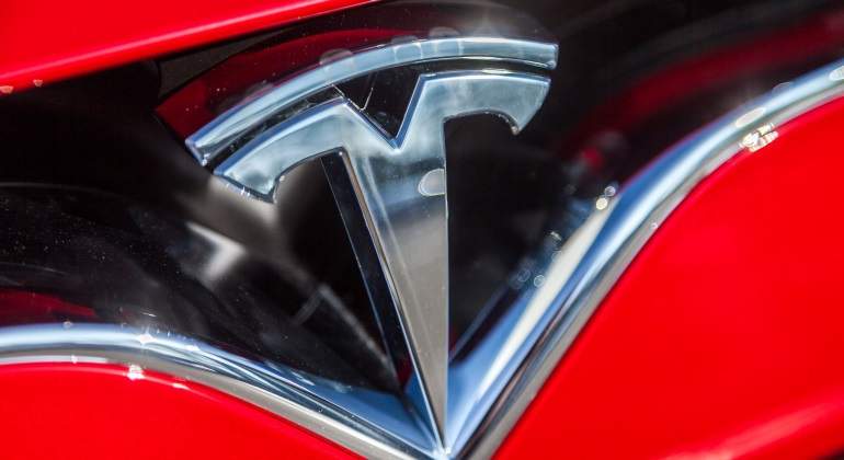 tesla-logo-coche.jpg