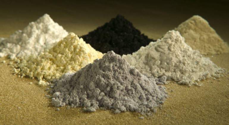 tierras-raras-piramides.jpg
