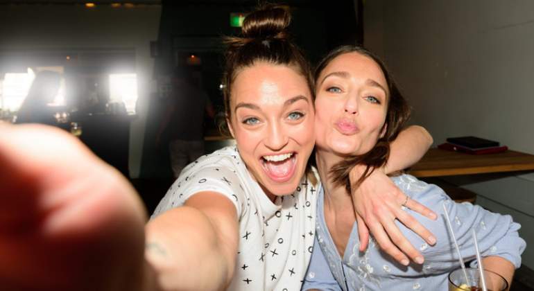 770-420-selfie-istock.jpg