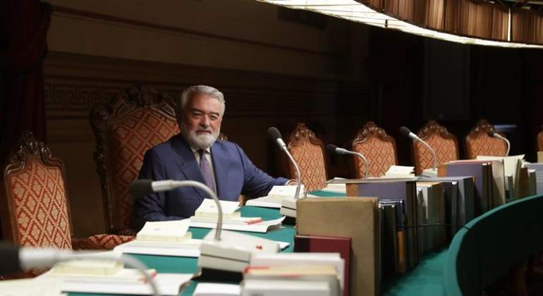 dario-villanueva-director-rae-efe.jpg