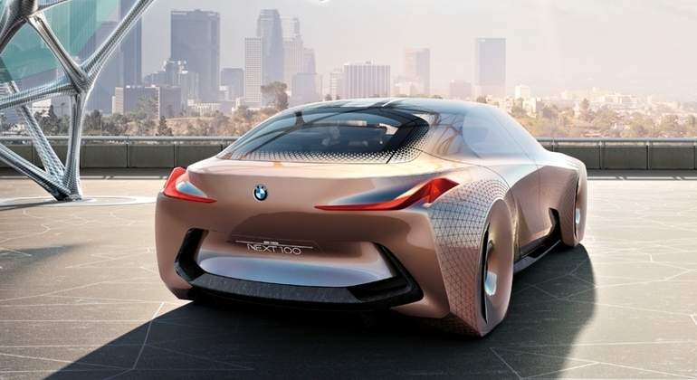 bmw-vision-next-100.jpg