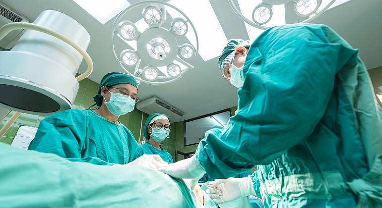 770-x-420-Operacion-quirurgica-quirofano-EE.jpg