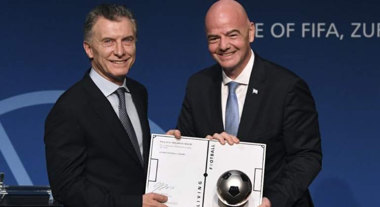 Macri-FIFA.jpg