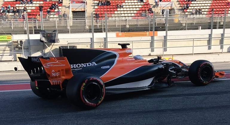 mclaren-boxes.jpg