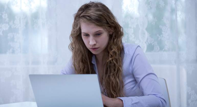 chica-ordenador-adolescente-dreams.jpg