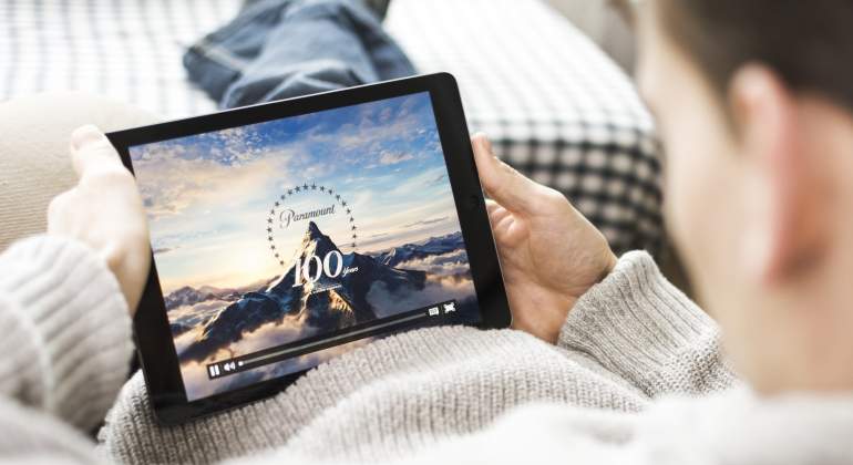 paramount-cine-tablet-dreamstime.jpg