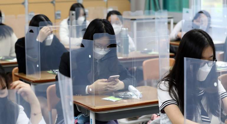 corea-sur-alumnos-clase-ep.jpg