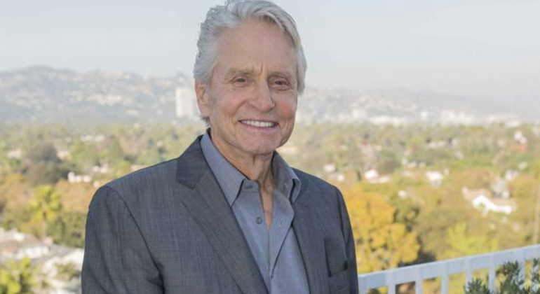 michael-douglas-mallorca-padre-770.jpg